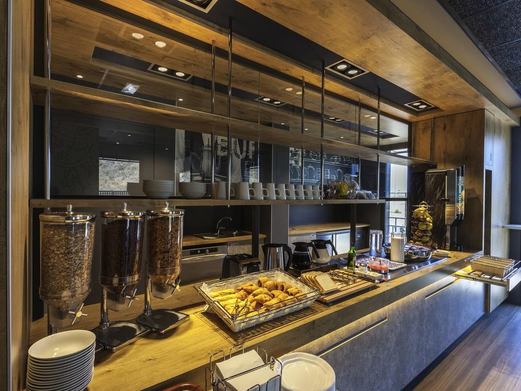 Ibis Budget Valencia Alcasser Silla Exterior foto